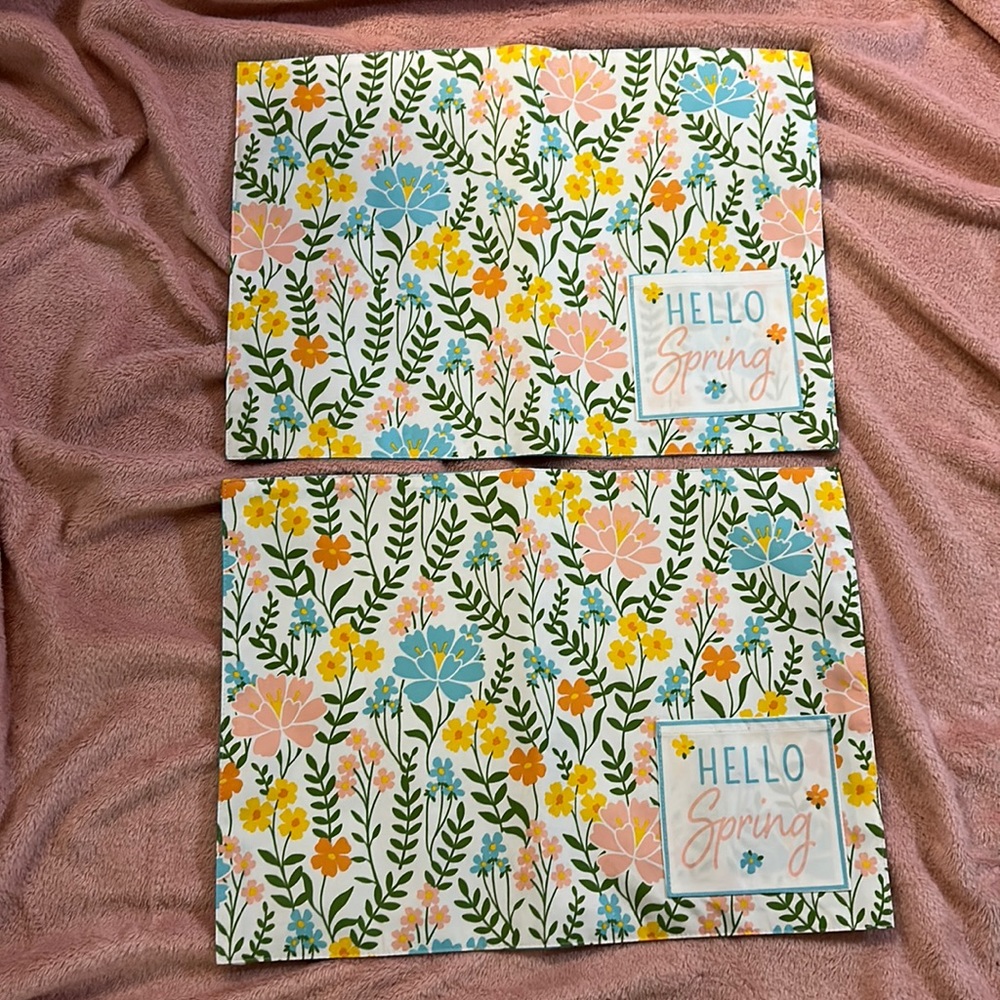 Hello Spring Floral Placemats
